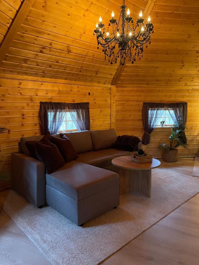 Koselig Dyregard I Tromso Hotell Exteriör bild