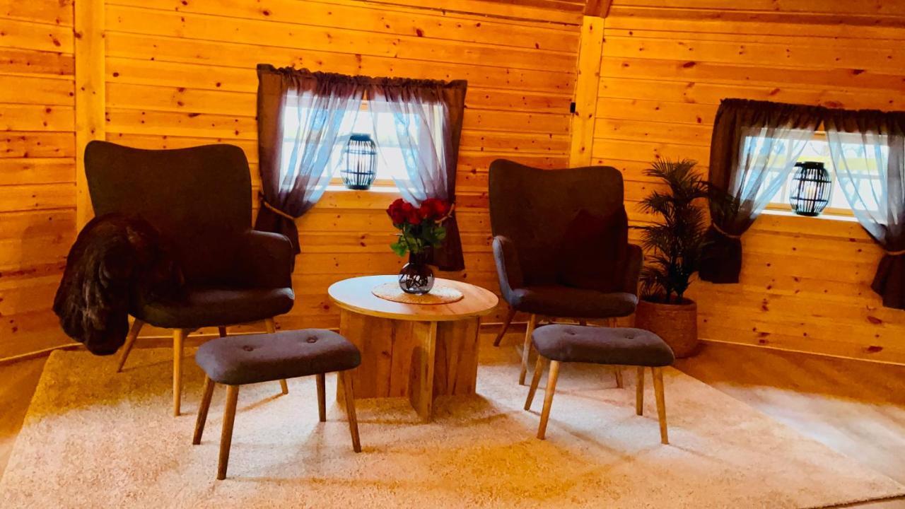 Koselig Dyregard I Tromso Hotell Exteriör bild